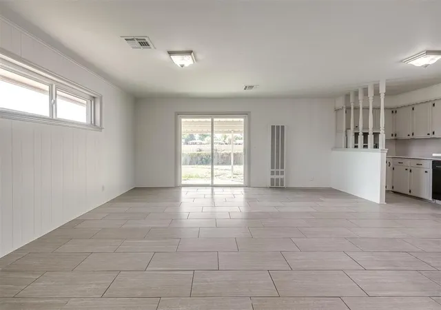 Photo 4 of Single family home for sale at 1900 Sheffield Rd, Oklahoma City, OK 73120 | MLS# 1249613 | Listing updated on 2026-09-20
