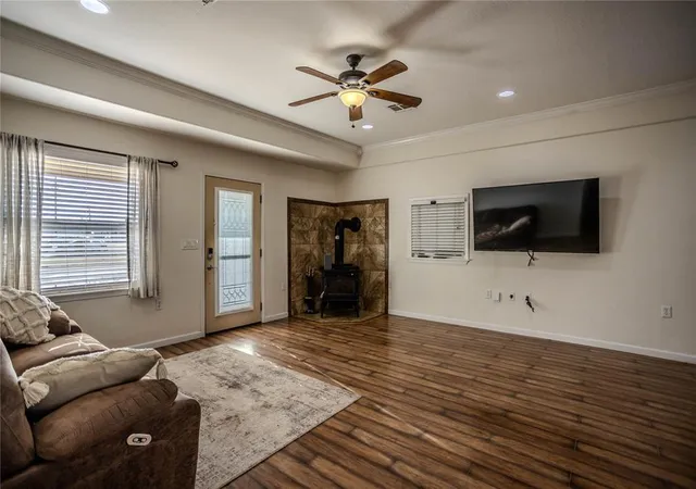 Photo 3 of Single family home for sale at 118 N 11th Street, Thomas, OK 73669 | MLS# 1249621 | Listing updated on 2026-09-24
