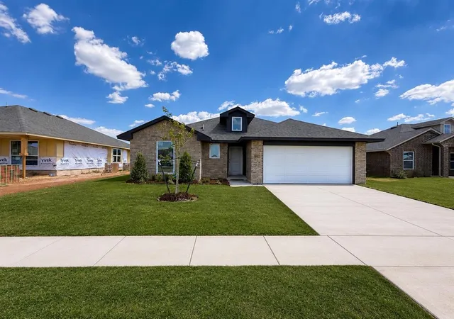 Photo 1 of Sale Pending at 7700 Windstone Dr, Oklahoma City, OK 73132 | MLS# 1249627 | Listing updated on 2026-10-20