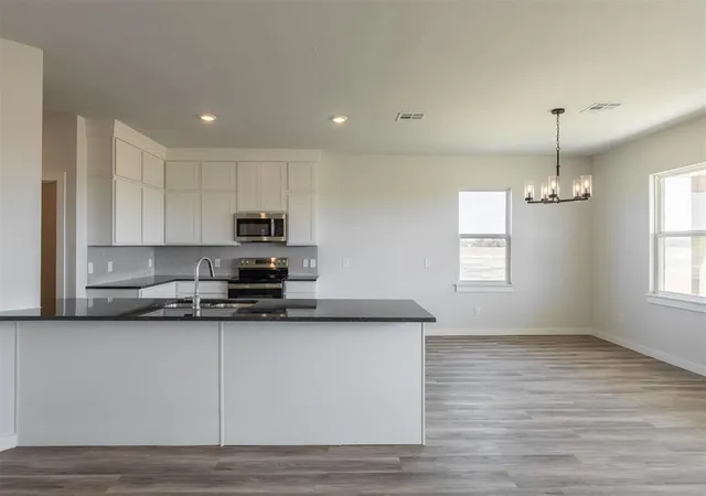 Photo 3 of Single family home for sale at 1725 Elm Cir, Tuttle, OK 73089 | MLS# 1249635 | Listing updated on 2026-09-22