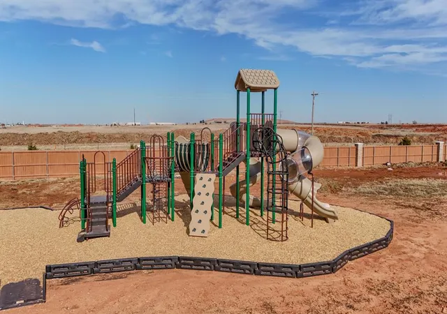 Photo 4 of Single family home for sale at 9120 Sweetwater Blvd, Oklahoma City, OK 73160 | MLS# 1249644 | Listing updated on 2026-09-18