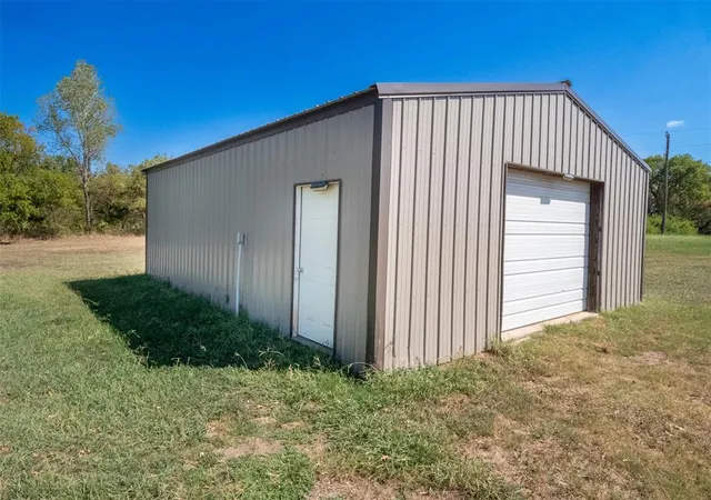 Photo 3 of Sale Pending at 11403 Ns 3520 Rd, Earlsboro, OK 74840 | MLS# 1249662 | Listing updated on 2026-09-20