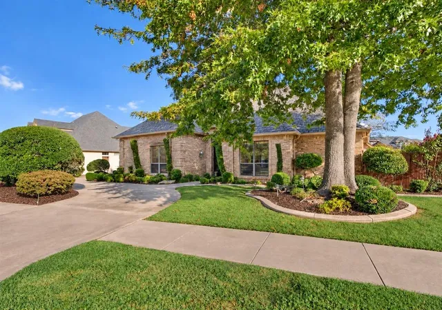 Photo 2 of Single family home for sale at 2005 Brookhaven Blvd, Norman, OK 73072 | MLS# 1249673 | Listing updated on 2026-10-02