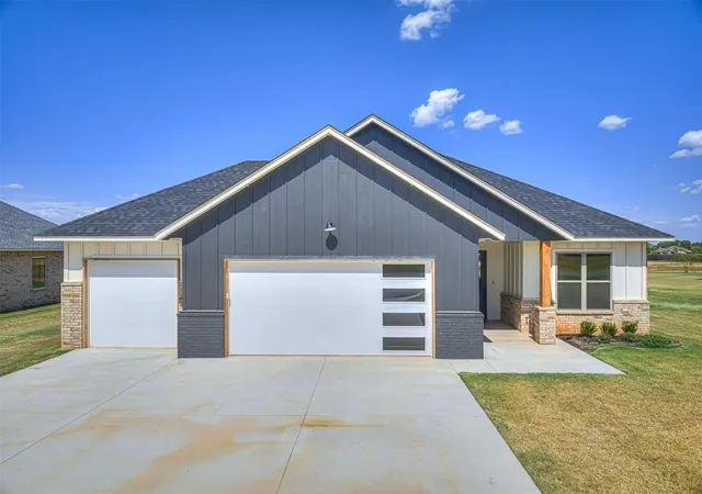 Photo 1 of Single family home for sale at 29771 Jade St, Cashion, OK 73016 | MLS# 1249679 | Listing updated on 2026-09-30