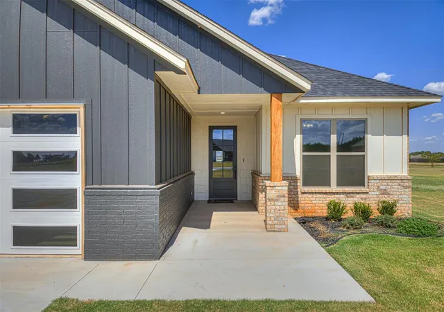 Photo 3 of Single family home for sale at 29771 Jade St, Cashion, OK 73016 | MLS# 1249679 | Listing updated on 2026-09-30