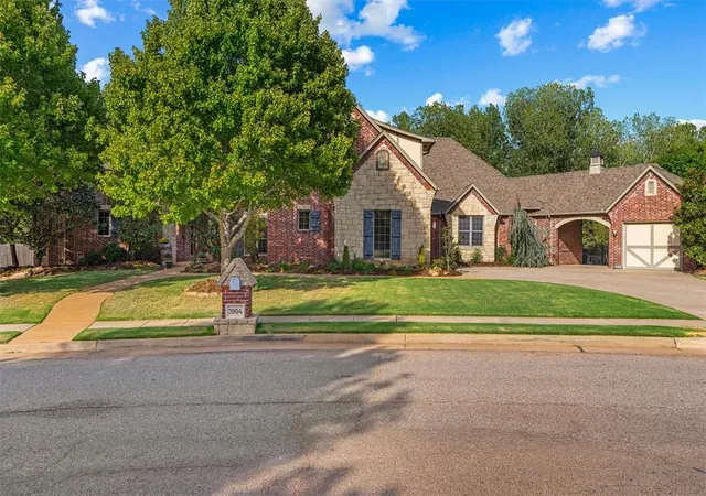 Photo 2 of Single family home for sale at 3904 Creek Bnd Rd, Edmond, OK 73003 | MLS# 1249689 | Listing updated on 2026-10-16