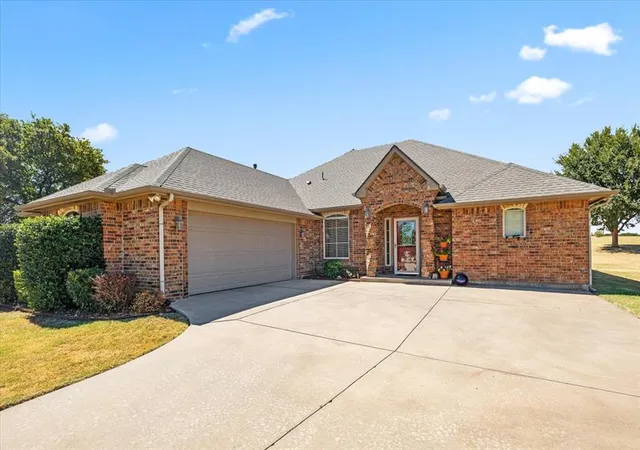 Photo 2 of Single family home for sale at 8149 Linda Ln, Guthrie, OK 73044 | MLS# 1249714 | Listing updated on 2026-09-18