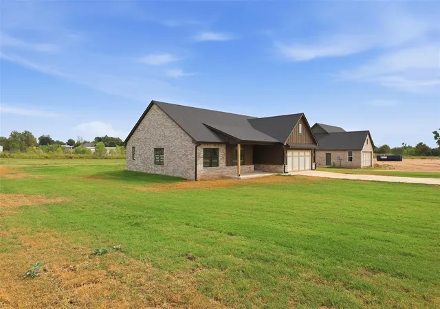 Photo 37 of Single family home for sale at 2180 Providence Way, Crescent, OK 73028 | MLS# 1249740 | Listing updated on 2026-10-07