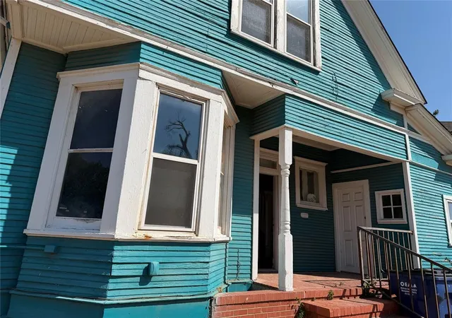 Photo 2 of Multi family home for sale at 208 W Watts St, El Reno, OK 73036 | MLS# 1249741 | Listing updated on 2026-10-06