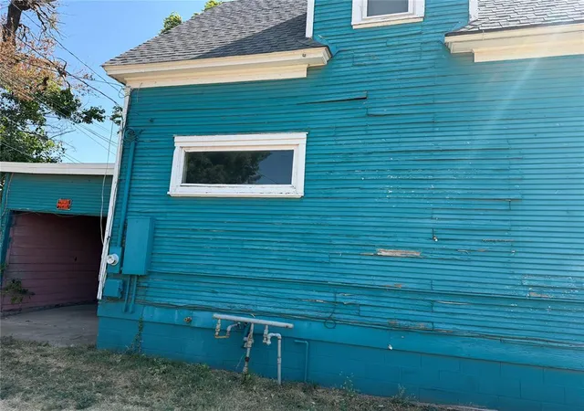Photo 3 of Multi family home for sale at 208 W Watts St, El Reno, OK 73036 | MLS# 1249741 | Listing updated on 2026-10-06