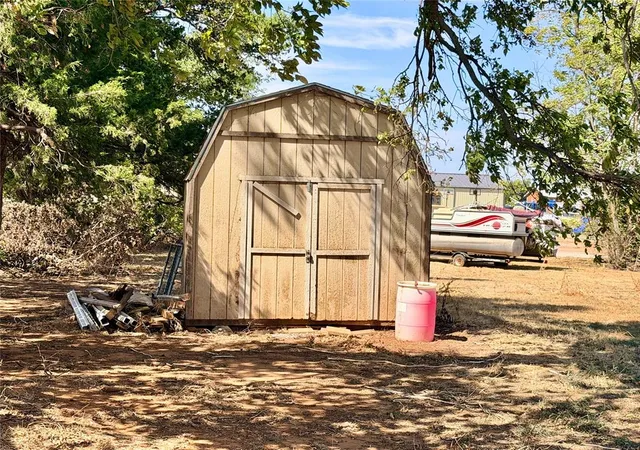 Photo 4 of Single family home for sale at 312 S 3rd Street, Waukomis, OK 73773 | MLS# 1249746 | Listing updated on 2026-10-16