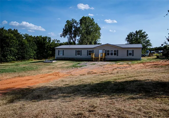 Photo 1 of Single family home for sale at 30589 Parkwood Rd, Mc Loud, OK 74851 | MLS# 1249747 | Listing updated on 2026-09-28