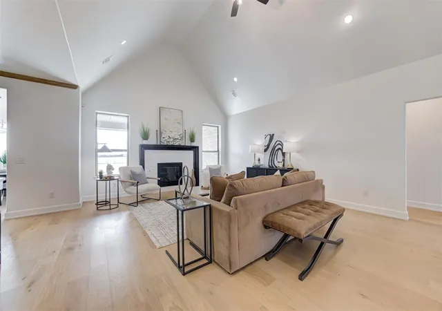 Photo 4 of Single family home for sale at 4533 Maple Ridge Dr, Edmond, OK 73034 | MLS# 1249750 | Listing updated on 2026-09-18