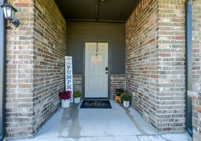 Photo 2 of Single family home for sale at 29273 Spur Cir, Mc Loud, OK 74801 | MLS# 1249759 | Listing updated on 2026-09-18