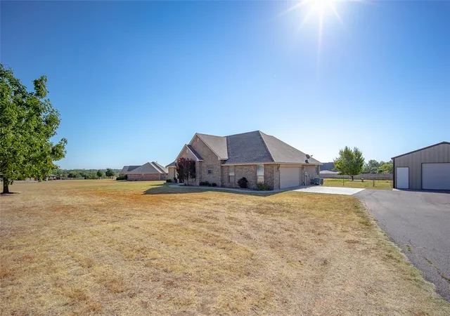 Photo 2 of Sale Pending at 2285 County Rd 1311, Blanchard, OK 73010 | MLS# 1249812 | Listing updated on 2026-09-19