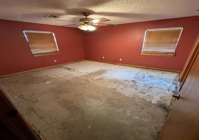 Photo 2 of Single family home for sale at 20100 Se 44th Street, Harrah, OK 73045 | MLS# 1249816 | Listing updated on 2026-09-18