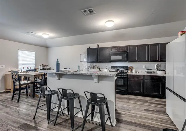 Photo 4 of Single family home for sale at 1411 Chuck Wagon Dr, El Reno, OK 73036 | MLS# 1249836 | Listing updated on 2026-10-14