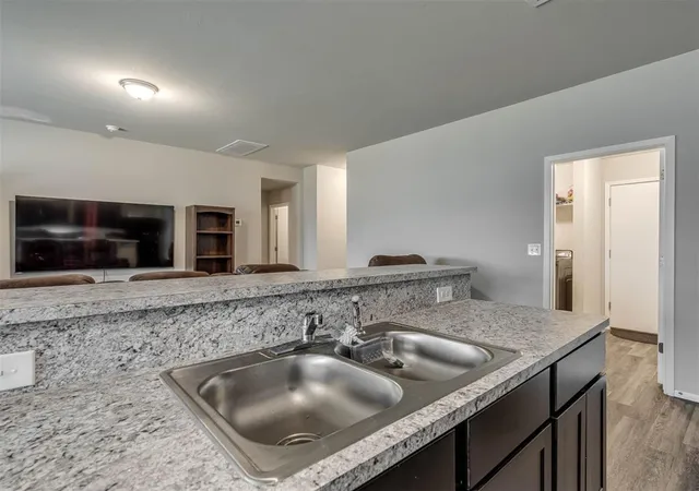Photo 4 of Single family home for sale at 1408 Chuck Wagon Dr, El Reno, OK 73036 | MLS# 1249837 | Listing updated on 2026-10-14