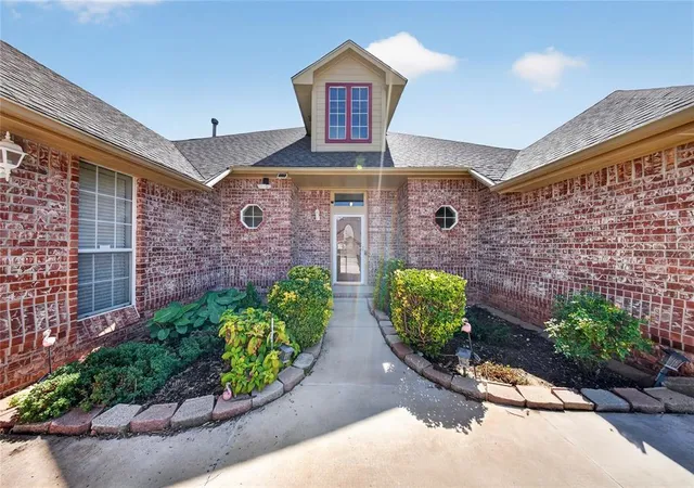 Photo 3 of Single family home for sale at 9312 Sw 22nd Street, Oklahoma City, OK 73128 | MLS# 1249851 | Listing updated on 2026-09-29