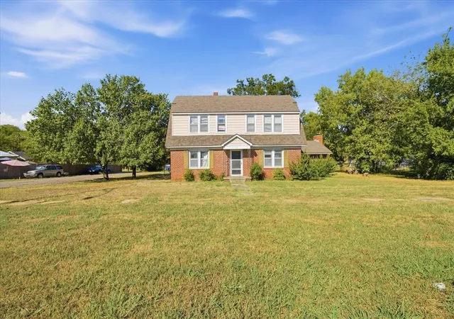 Photo 1 of Single family home for sale at 331 S Broadway St, Konawa, OK 74849 | MLS# 1249853 | Listing updated on 2026-09-18
