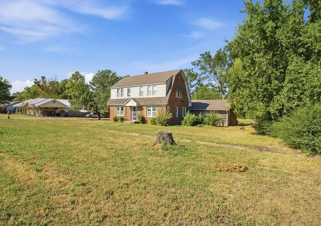 Photo 3 of Single family home for sale at 331 S Broadway St, Konawa, OK 74849 | MLS# 1249853 | Listing updated on 2026-09-18
