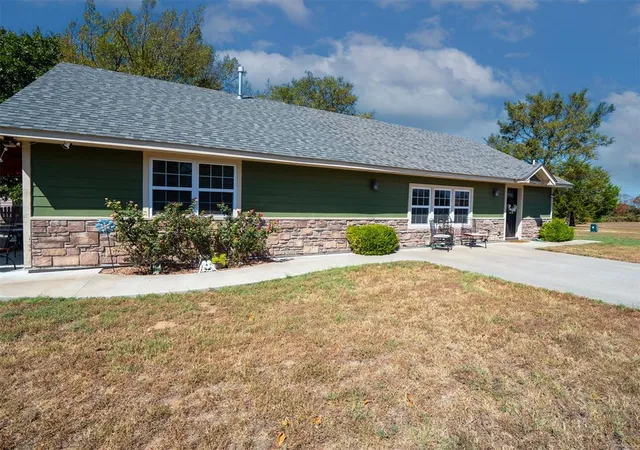 Photo 1 of Sale Pending at 36130 E Highway 59, Wewoka, OK 74884 | MLS# 1249855 | Listing updated on 2026-10-03