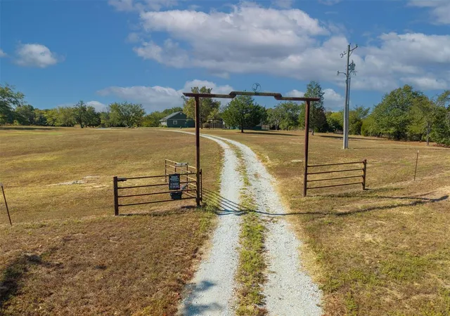 Photo 2 of Sale Pending at 36130 E Highway 59, Wewoka, OK 74884 | MLS# 1249855 | Listing updated on 2026-10-03