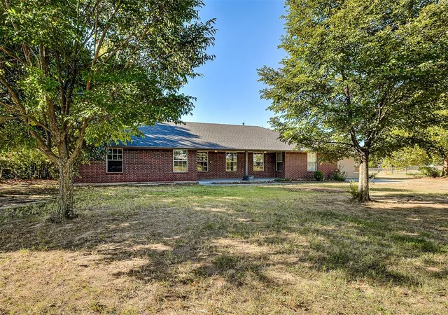 Photo 2 of Single family home for sale at 113 Kristin, Shawnee, OK 74804 | MLS# 1249878 | Listing updated on 2026-09-20