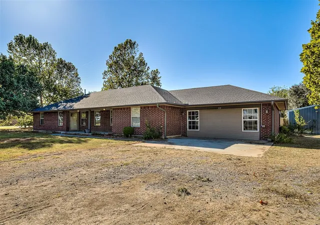 Photo 3 of Single family home for sale at 113 Kristin, Shawnee, OK 74804 | MLS# 1249878 | Listing updated on 2026-09-20
