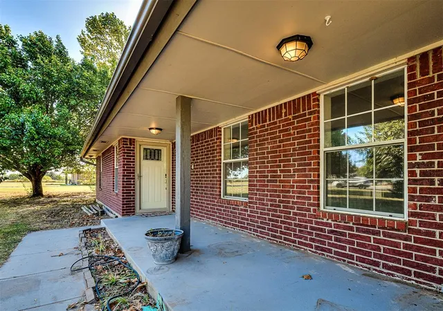Photo 4 of Single family home for sale at 113 Kristin, Shawnee, OK 74804 | MLS# 1249878 | Listing updated on 2026-09-20