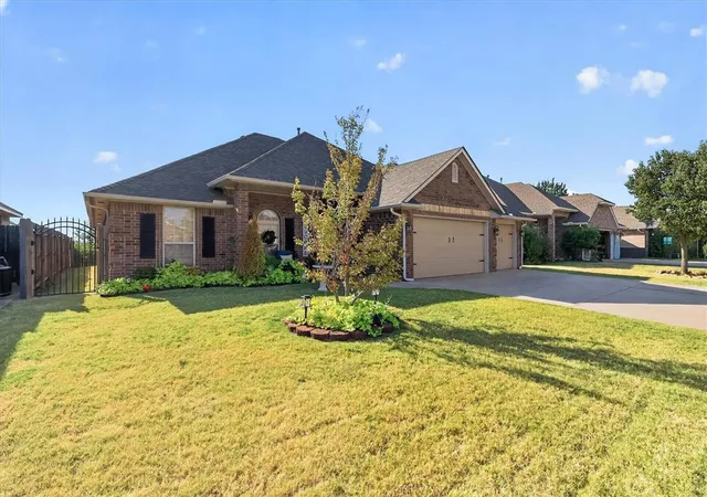 Photo 3 of Sale Pending at 1809 Mead Ln, Oklahoma City, OK 73170 | MLS# 1249915 | Listing updated on 2026-10-01
