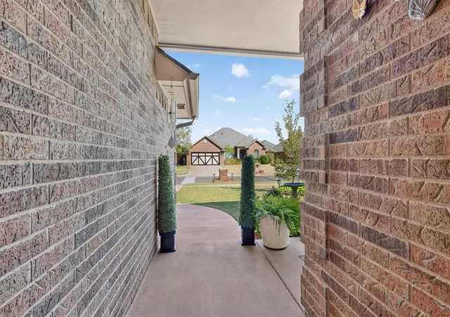 Photo 4 of Sale Pending at 1809 Mead Ln, Oklahoma City, OK 73170 | MLS# 1249915 | Listing updated on 2026-10-01