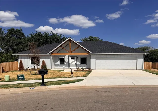 Photo 1 of Single family home for sale at 4605 Nw 17th Street, Oklahoma City, OK 73127 | MLS# 1249919 | Listing updated on 2026-09-20