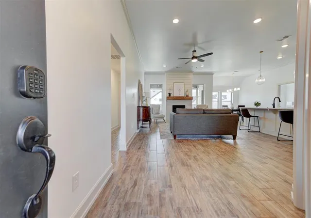 Photo 2 of Single family home for sale at 6100 Kinnick Dr, Edmond, OK 73034 | MLS# 1249925 | Listing updated on 2026-09-22