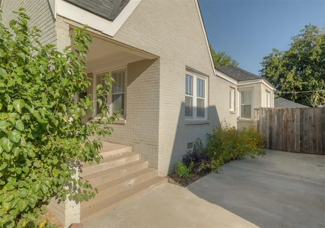 Photo 3 of Sale Pending at 1125 Nw 49th Street, Oklahoma City, OK 73118 | MLS# 1249936 | Listing updated on 2026-09-25