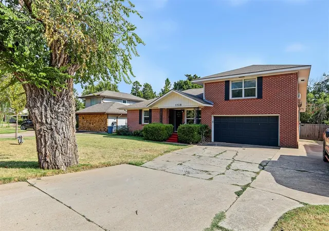Photo 3 of Single family home for sale at 1728 Nw 63rd Street, Oklahoma City, OK 73116 | MLS# 1249947 | Listing updated on 2026-10-21
