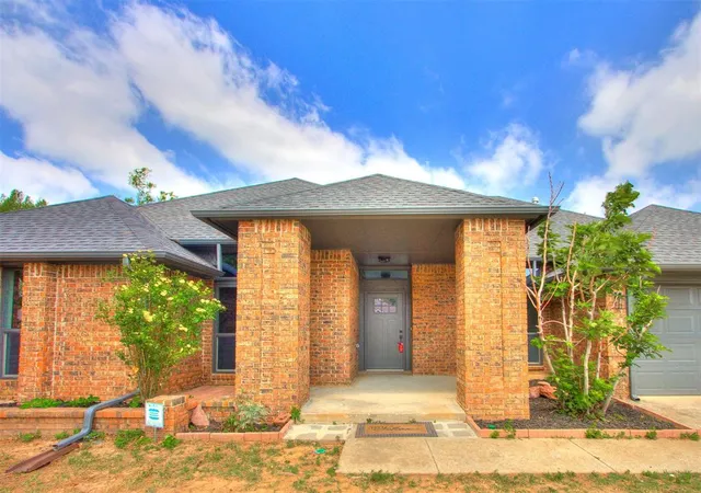 Photo 1 of Single family home for sale at 209 Tumbleweed Rd, Yukon, OK 73099 | MLS# 1249956 | Listing updated on 2026-09-20