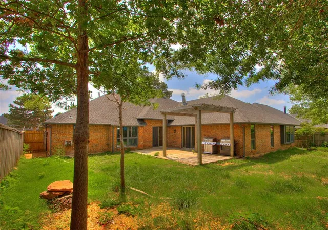 Photo 4 of Single family home for sale at 209 Tumbleweed Rd, Yukon, OK 73099 | MLS# 1249956 | Listing updated on 2026-09-20