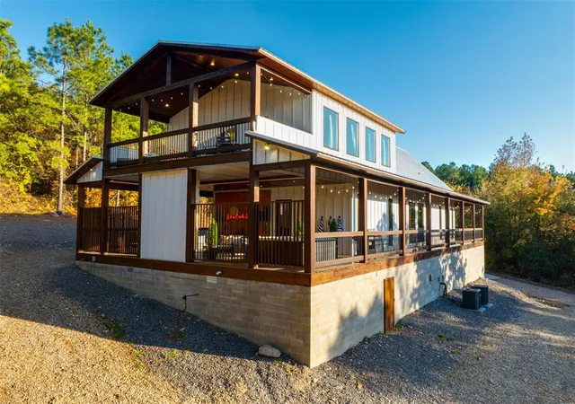 Photo 3 of Single family home for sale at 110 E Fork Cir, Broken Bow, OK 74728 | MLS# 1249967 | Listing updated on 2026-09-20