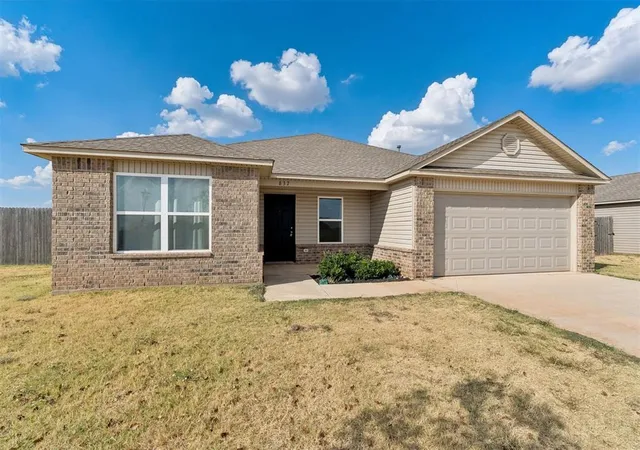Photo 3 of Sale Pending at 637 W Ava Dr, Mustang, OK 73064 | MLS# 1249978 | Listing updated on 2026-09-25