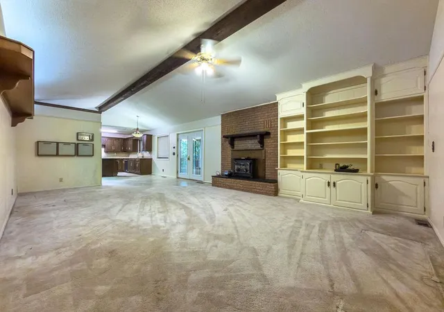 Photo 3 of Sale Pending at 1109 Sherwood Rd, Clinton, OK 73601 | MLS# 1249988 | Listing updated on 2026-09-29
