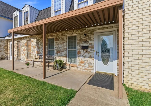 Photo 3 of Townhouse for sale at 705 N Broadway Ave #705, Hobart, OK 73651 | MLS# 1249992 | Listing updated on 2026-09-29