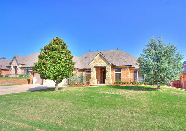 Photo 3 of Single family home for sale at 12607 Forest Oaks Dr, Choctaw, OK 73020 | MLS# 1249994 | Listing updated on 2026-09-20