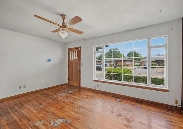 Photo 3 of Sale Pending at 4138 Nw 20th Street, Oklahoma City, OK 73107 | MLS# 1250001 | Listing updated on 2026-10-07