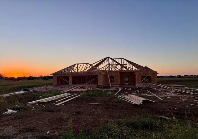 Photo 4 of Single family home for sale at 24958 Belmont Pass, Cashion, OK 73016 | MLS# 1250010 | Listing updated on 2026-10-10