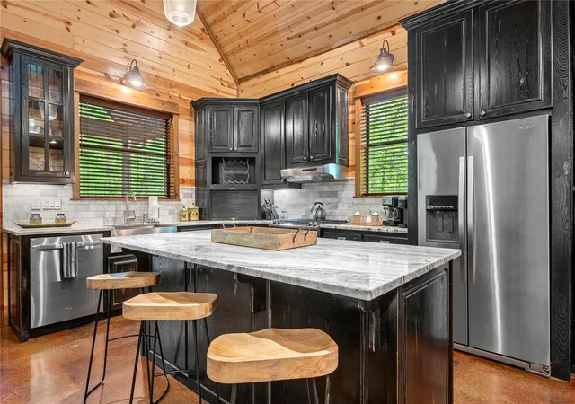 Photo 2 of Single family home for sale at 111 Fork Crk Trl, Broken Bow, OK 74728 | MLS# 1250015 | Listing updated on 2026-09-19