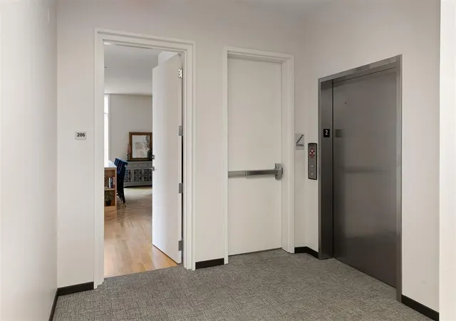 Listing Photo 5 - Condo for sale in building located at 701 N Hudson Ave, Oklahoma, OK 73102 - Unit #206