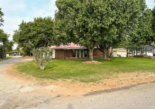 Photo 2 of Single family home for sale at 108 Wild Rose Rd, Fort Cobb, OK 73038 | MLS# 1250024 | Listing updated on 2026-09-26