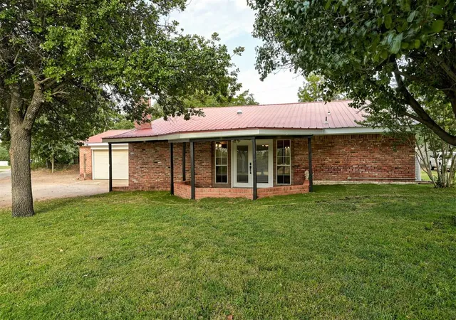 Photo 3 of Single family home for sale at 108 Wild Rose Rd, Fort Cobb, OK 73038 | MLS# 1250024 | Listing updated on 2026-09-26