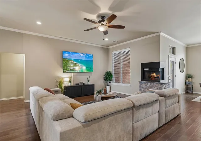 Photo 3 of Single family home for sale at 5526 Painted Pony Rd, Warr Acres, OK 73132 | MLS# 1250031 | Listing updated on 2026-09-20